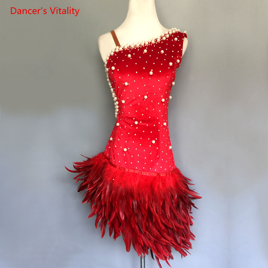 真珠と羽の赤いラテンドレス ラテンダンス パフォーマンス服 社交ダンス競技衣装 パール フェザー レッド